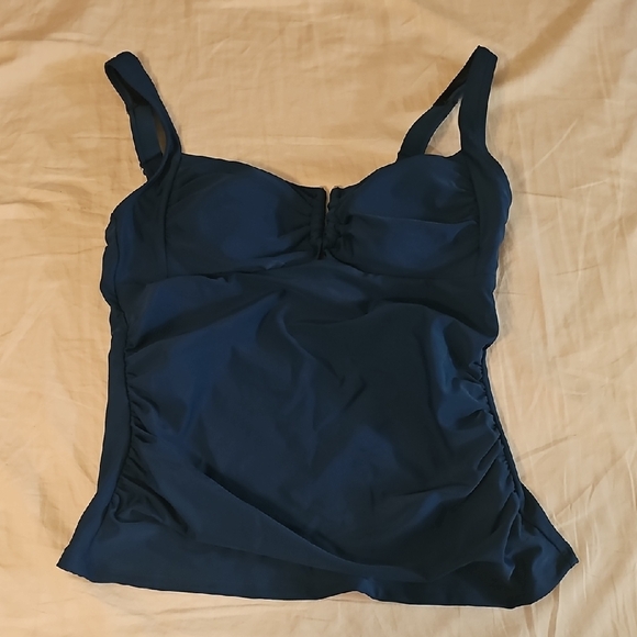 Navy Blue Tankini Top with Floral Bikini Bottom - Picture 3 of 9